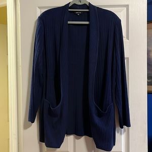 Blue/black long jacket with long sleeves and pockets